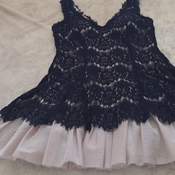 🚨SOLD 🚨 Betsey & Adam Black Lace Dress with Nude Tule - Picture 3 of 7